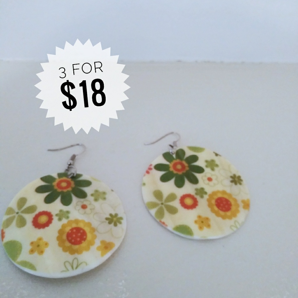 Circle flowers earrings